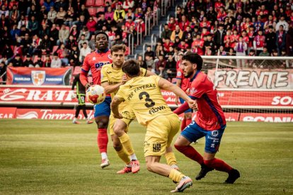 El Numancia tendrá que luchar la vuelta sin el apoyo de las gradas