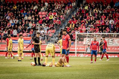 El Numancia tendrá que luchar la vuelta sin el apoyo de las gradas