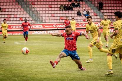 El Numancia tendrá que luchar la vuelta sin el apoyo de las gradas