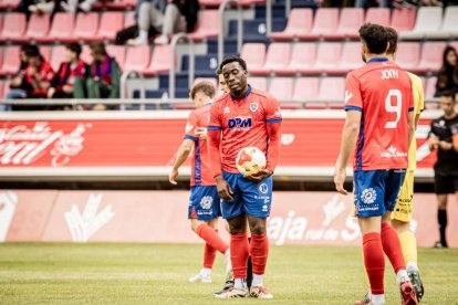 El Numancia tendrá que luchar la vuelta sin el apoyo de las gradas