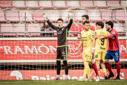 El Numancia tendrá que luchar la vuelta sin el apoyo de las gradas