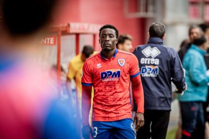 El Numancia tendrá que luchar la vuelta sin el apoyo de las gradas
