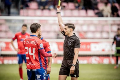 El Numancia tendrá que luchar la vuelta sin el apoyo de las gradas