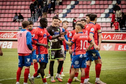 El Numancia tendrá que luchar la vuelta sin el apoyo de las gradas