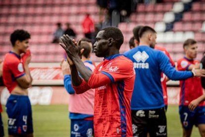 El Numancia tendrá que luchar la vuelta sin el apoyo de las gradas