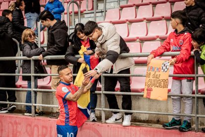 El Numancia tendrá que luchar la vuelta sin el apoyo de las gradas