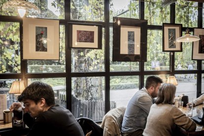 Esta exposición invita a descubrir nuevas posibilidades en la técnica del grabado