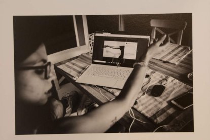 Jaula aborda el impacto de los trastornos de la conducta alimentaria en una sociedad marcada por la exposición constante de la imagen personal