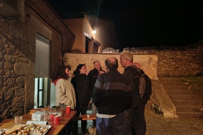 La localidad soriana de Valdanzo celebró este jueves su tradicional luminaria.