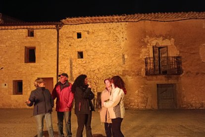 La localidad soriana de Valdanzo celebró este jueves su tradicional luminaria.