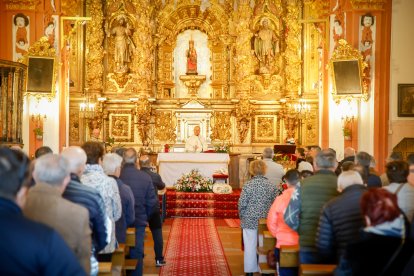 Procesión, bendición de campos, misa y subasta por San Isidro en Soria.