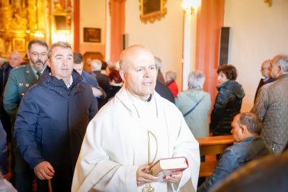 Procesión, bendición de campos, misa y subasta por San Isidro en Soria.