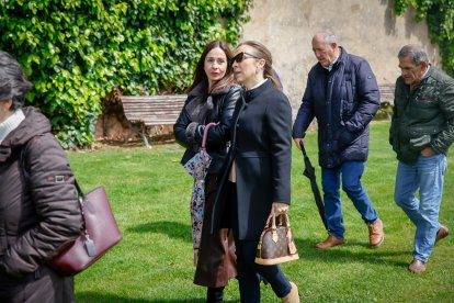 Procesión, bendición de campos, misa y subasta por San Isidro en Soria.