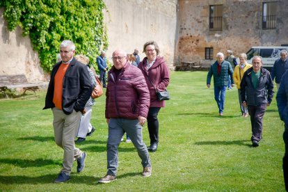 Procesión, bendición de campos, misa y subasta por San Isidro en Soria.