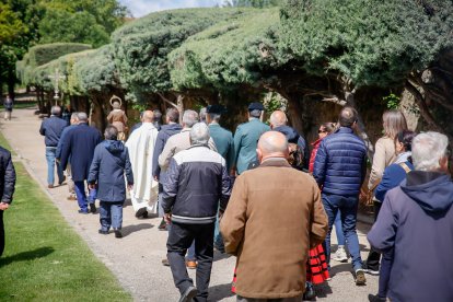 Procesión, bendición de campos, misa y subasta por San Isidro en Soria.
