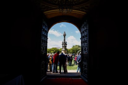 Procesión, bendición de campos, misa y subasta por San Isidro en Soria.