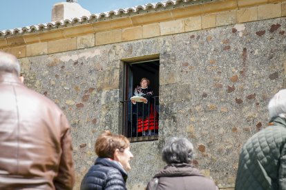 Procesión, bendición de campos, misa y subasta por San Isidro en Soria.