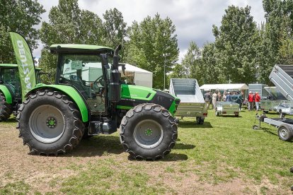 La feria regresa a La Arboleda con la habitual presencia del campo pero también de alimentación, motor o artesanía.