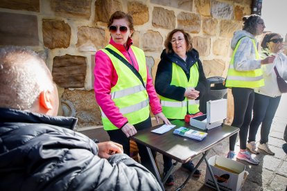 La marea solidaria a su paso por el centro de la ciudad durante la jornada de hoy.