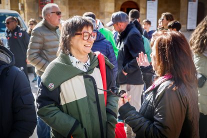 La marea solidaria a su paso por el centro de la ciudad durante la jornada de hoy.