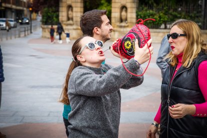 Momentos del multitudinario y emotivo homenaje durante el Día del Gaitero en la capital.