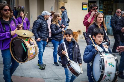 Momentos del multitudinario y emotivo homenaje durante el Día del Gaitero en la capital.