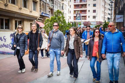 Momentos del multitudinario y emotivo homenaje durante el Día del Gaitero en la capital.