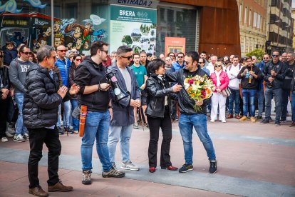 Momentos del multitudinario y emotivo homenaje durante el Día del Gaitero en la capital.