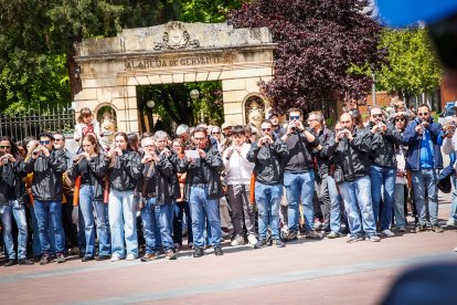 Momentos del multitudinario y emotivo homenaje durante el Día del Gaitero en la capital.