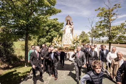 Devoción ante la patrona de Ólvega, la Virgen de Olmacedo