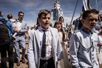 Devoción ante la patrona de Ólvega, la Virgen de Olmacedo