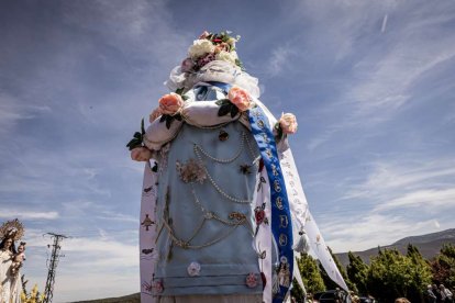 Devoción ante la patrona de Ólvega, la Virgen de Olmacedo