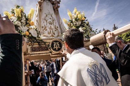 Devoción ante la patrona de Ólvega, la Virgen de Olmacedo