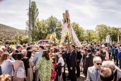 Devoción ante la patrona de Ólvega, la Virgen de Olmacedo