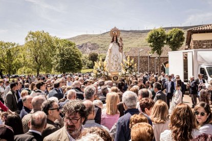 Devoción ante la patrona de Ólvega, la Virgen de Olmacedo