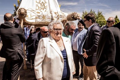 Devoción ante la patrona de Ólvega, la Virgen de Olmacedo