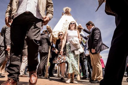Devoción ante la patrona de Ólvega, la Virgen de Olmacedo