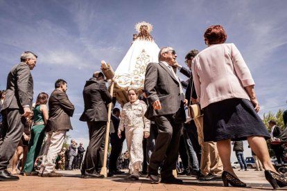 Devoción ante la patrona de Ólvega, la Virgen de Olmacedo