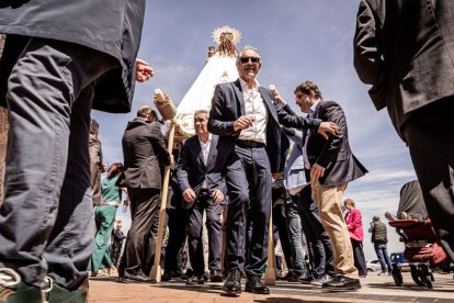 Devoción ante la patrona de Ólvega, la Virgen de Olmacedo