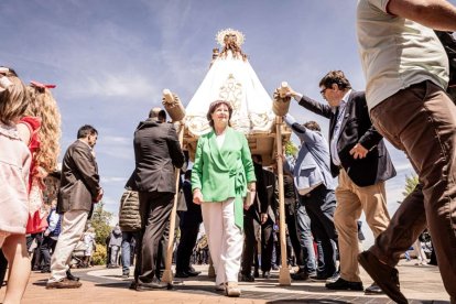 Devoción ante la patrona de Ólvega, la Virgen de Olmacedo