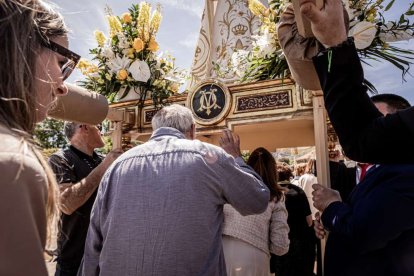 Devoción ante la patrona de Ólvega, la Virgen de Olmacedo