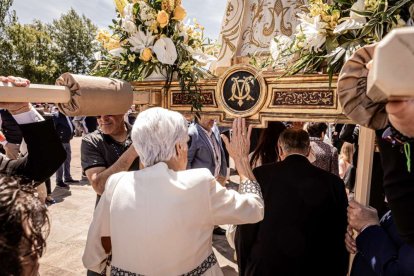 Devoción ante la patrona de Ólvega, la Virgen de Olmacedo