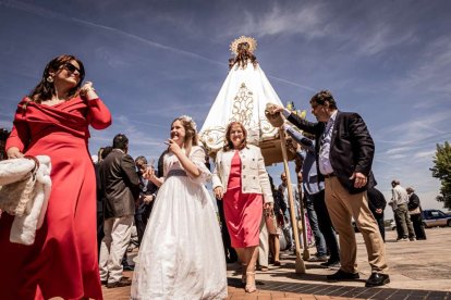 Devoción ante la patrona de Ólvega, la Virgen de Olmacedo