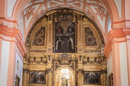El padre Eduardo Sanz dejó huella en Soria y la iglesia del Carmen se quedó pequeña en su despedida