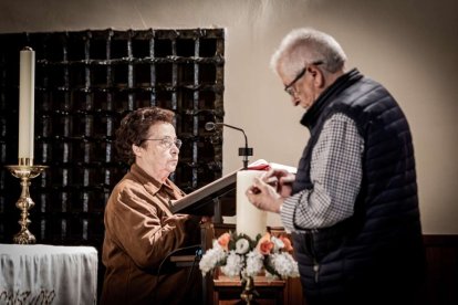 El padre Eduardo Sanz dejó huella en Soria y la iglesia del Carmen se quedó pequeña en su despedida