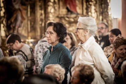 El padre Eduardo Sanz dejó huella en Soria y la iglesia del Carmen se quedó pequeña en su despedida