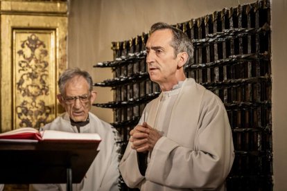 El padre Eduardo Sanz dejó huella en Soria y la iglesia del Carmen se quedó pequeña en su despedida
