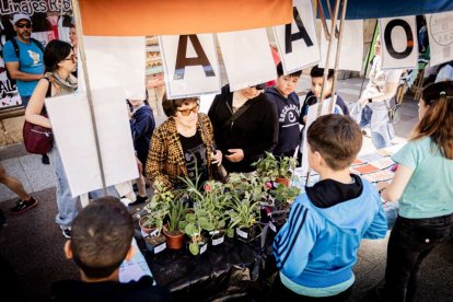 El mercado de 'Emprender en mi Escuela' busca fomentar la iniciativa empresarial desde las aulas