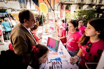 El mercado de 'Emprender en mi Escuela' busca fomentar la iniciativa empresarial desde las aulas