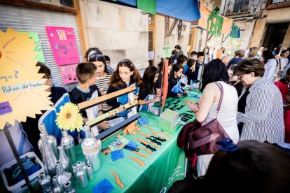El mercado de 'Emprender en mi Escuela' busca fomentar la iniciativa empresarial desde las aulas